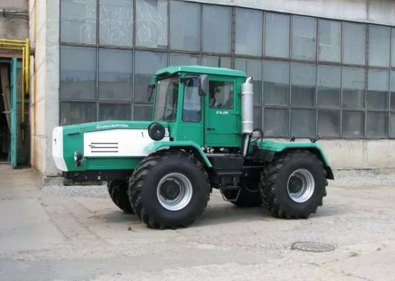 трактор колесный Слобожанец ХТА-200  2