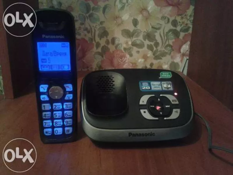 Радиотелефон с автоответчиком Panasonic KX-TG6521UA