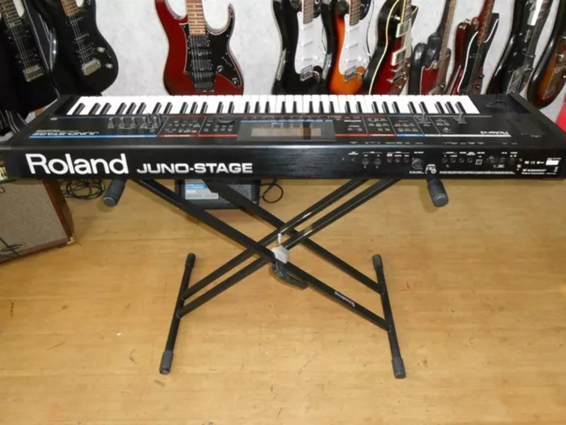 Профессиональный Синтезатор Roland Juno Stage 8