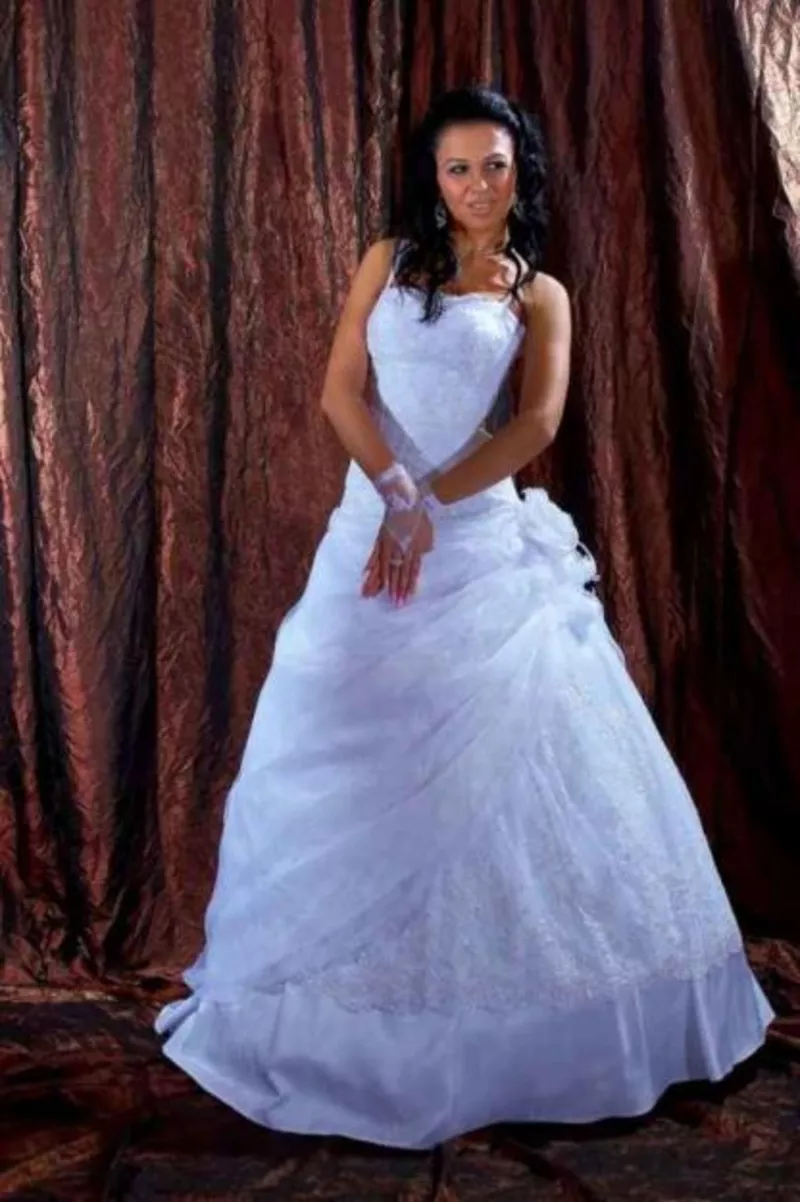 Фееричное свадебное платье  